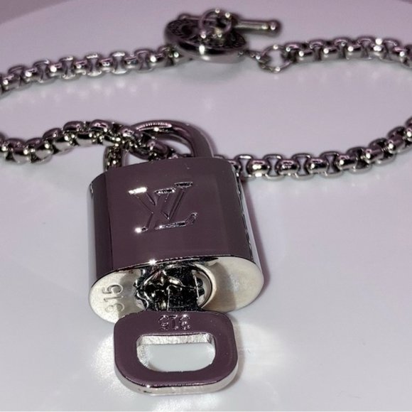 Louis VUITTON Padlock Key and Toggle Bracelet Set. Silver Polished✨#315 - Picture 3 of 5